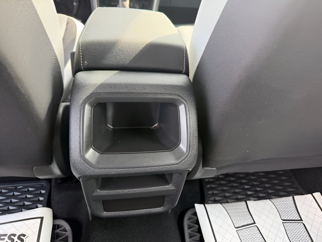 Certified 2025 Volkswagen Taos S AWD/4WD image 10