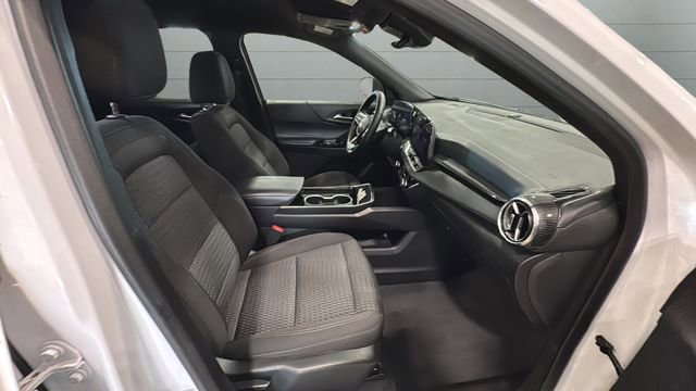 Used 2025 Chevrolet Equinox LT image 57