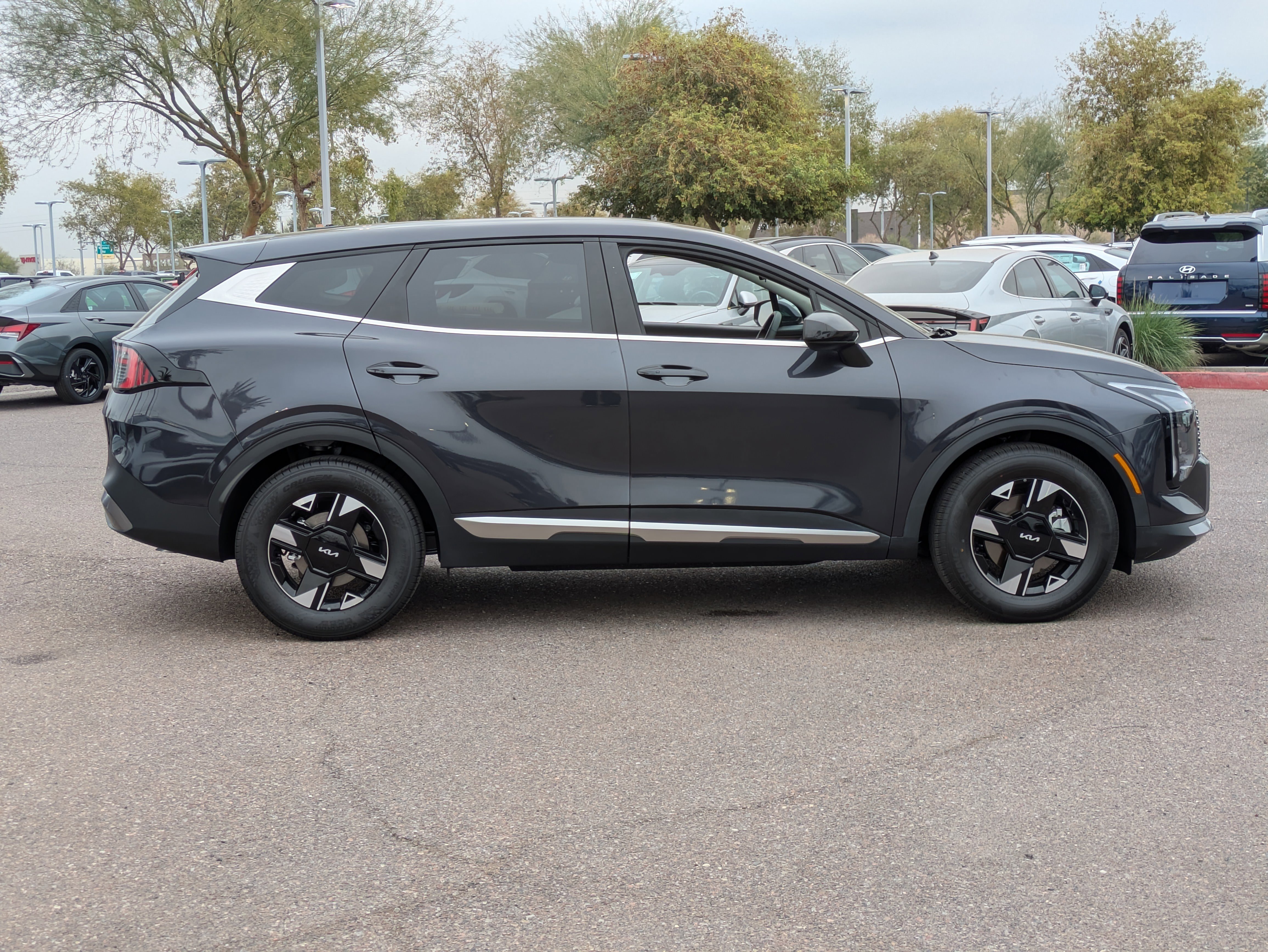 Used 2026 Kia Sportage LX video 2