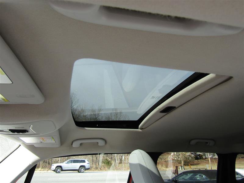 Used 2015 Jeep Renegade Latitude image 25