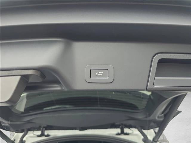 New 2026 Land Rover Range Rover Evoque S AWD/4WD image 13
