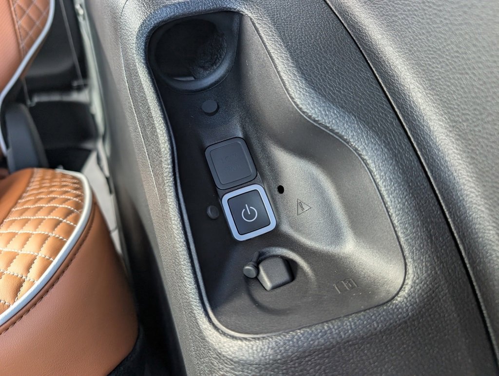 New 2026 Chrysler Pacifica Pinnacle image 48