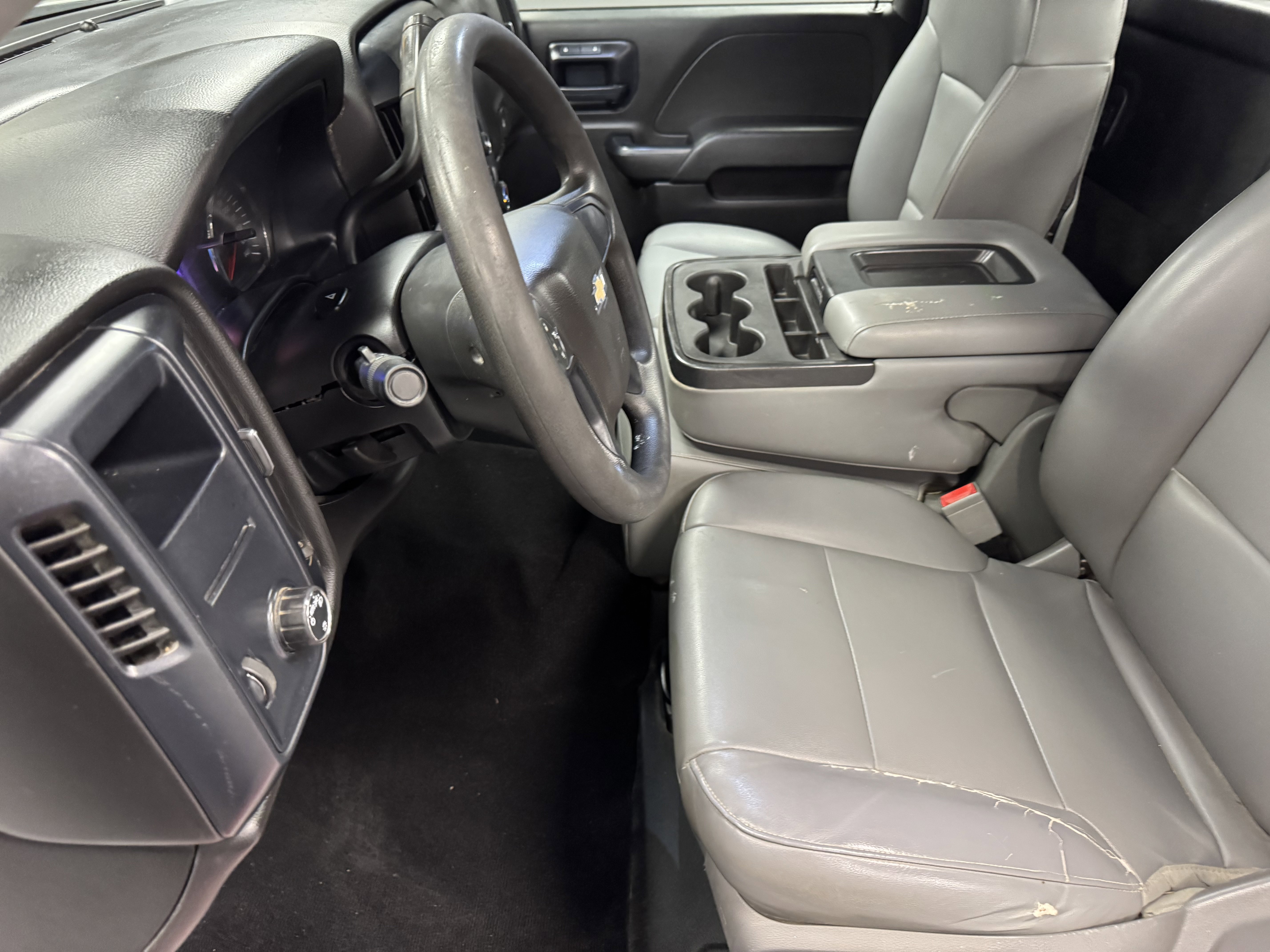 Used 2014 Chevrolet Silverado 1500 W/T RWD image 9