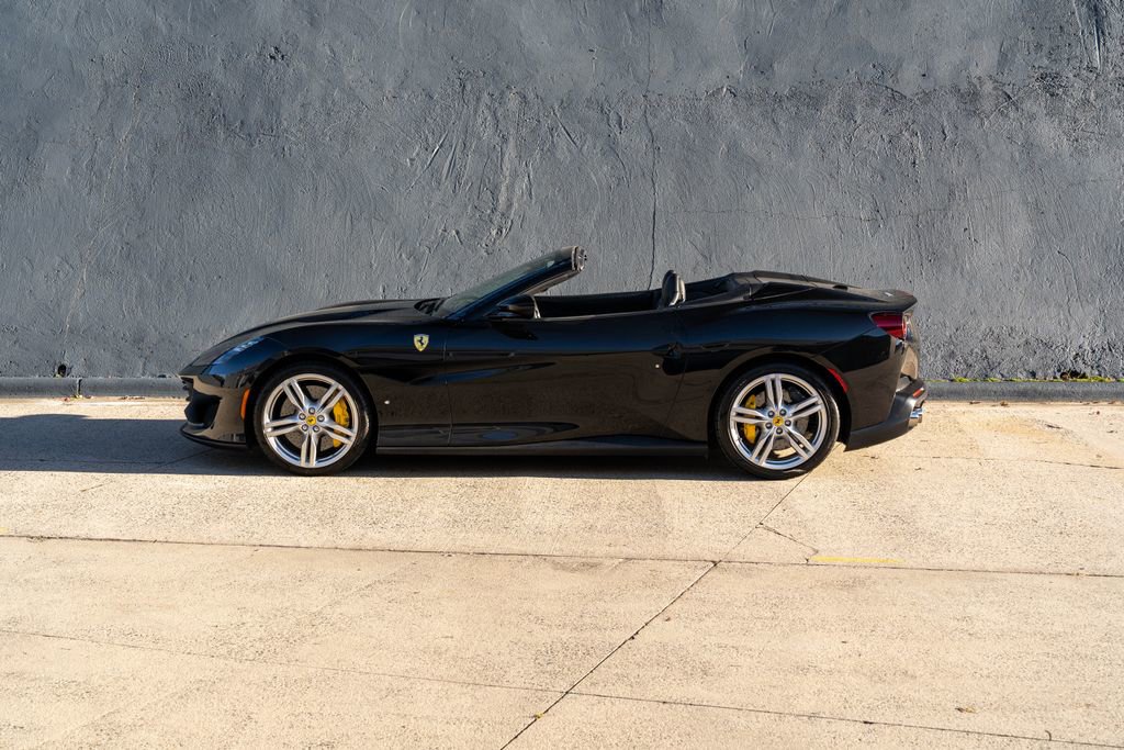 Used 2019 Ferrari Portofino image 4