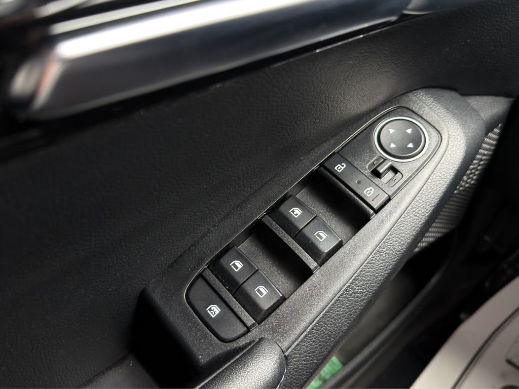 Used 2023 Kia Seltos S w/ Navigation Package image 11