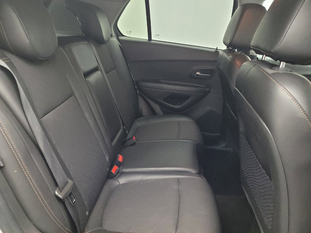 Used 2021 Chevrolet Trax LT FWD image 19