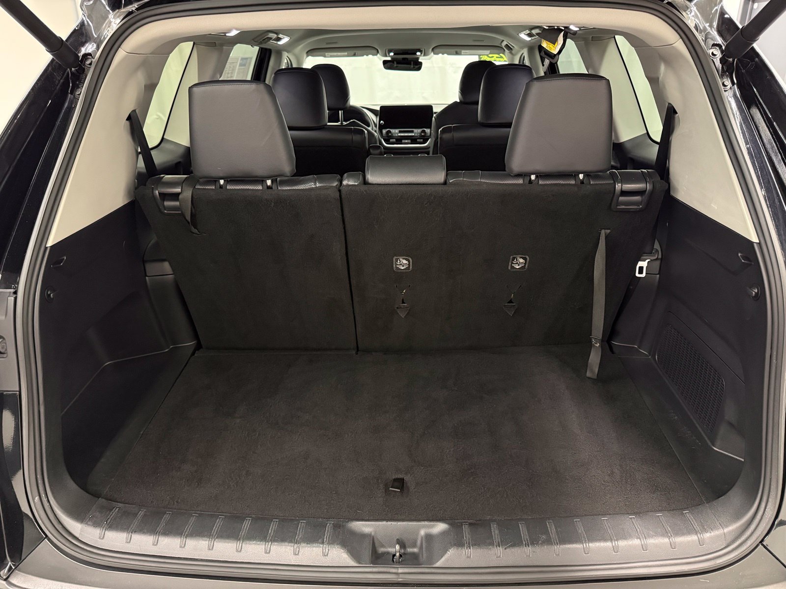 Used 2025 Toyota Grand Highlander AWD image 5