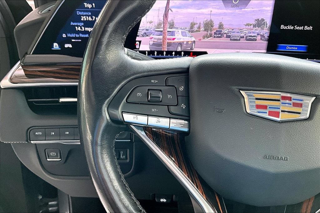 Used 2022 Cadillac Escalade Luxury AWD/4WD image 7