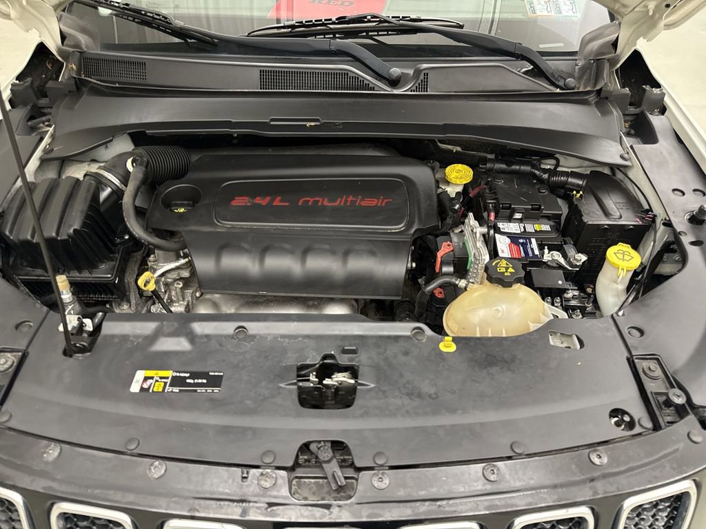 Used 2017 Jeep Compass Limited w/ Navigation Group AWD/4WD image 30