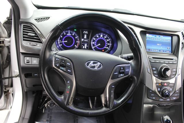 Used 2013 Hyundai Azera FWD image 16