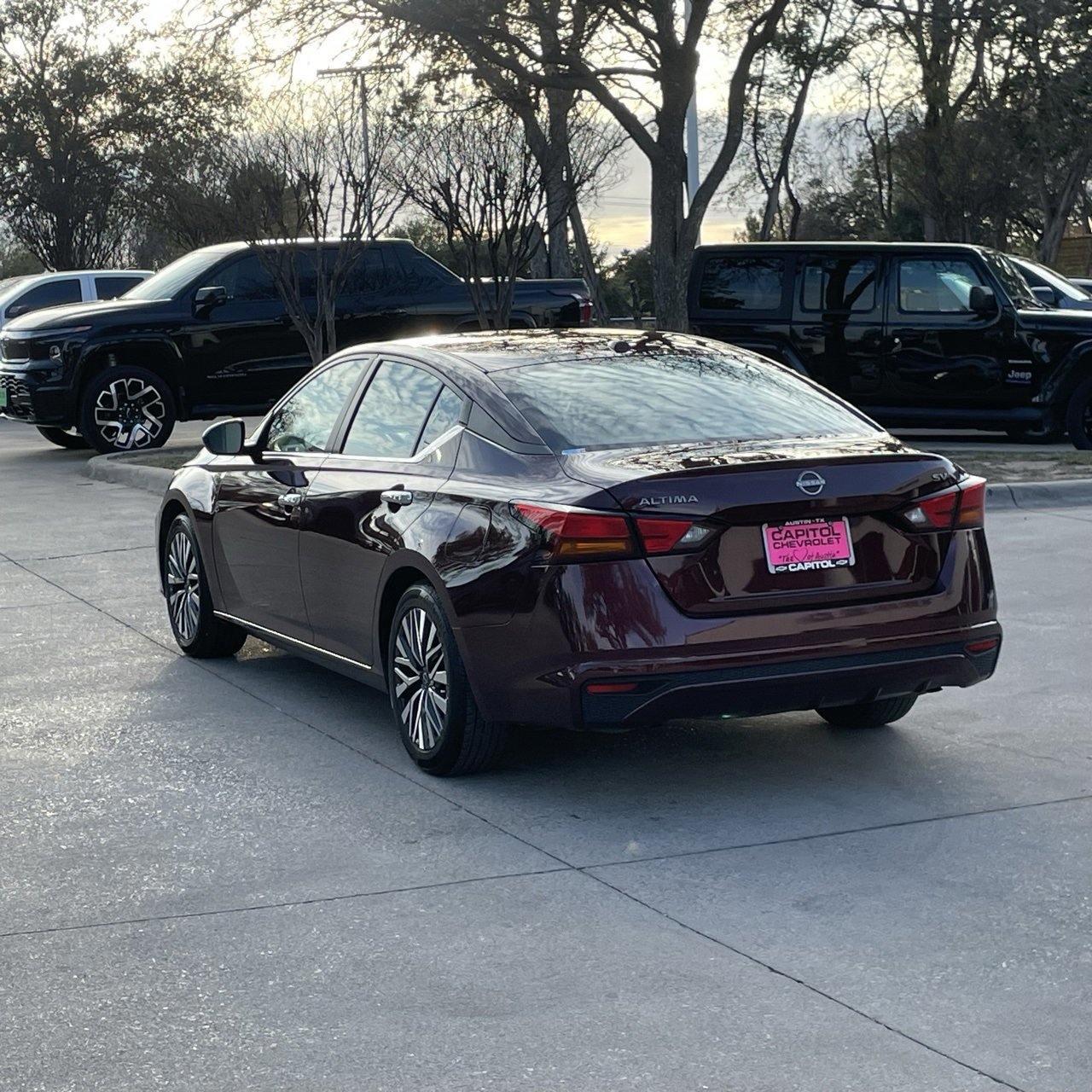 Used 2024 Nissan Altima 2.5 SV image 4