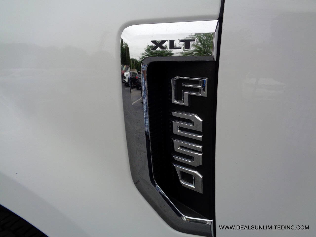 Used 2019 Ford F250 XLT w/ XLT Value Package image 5