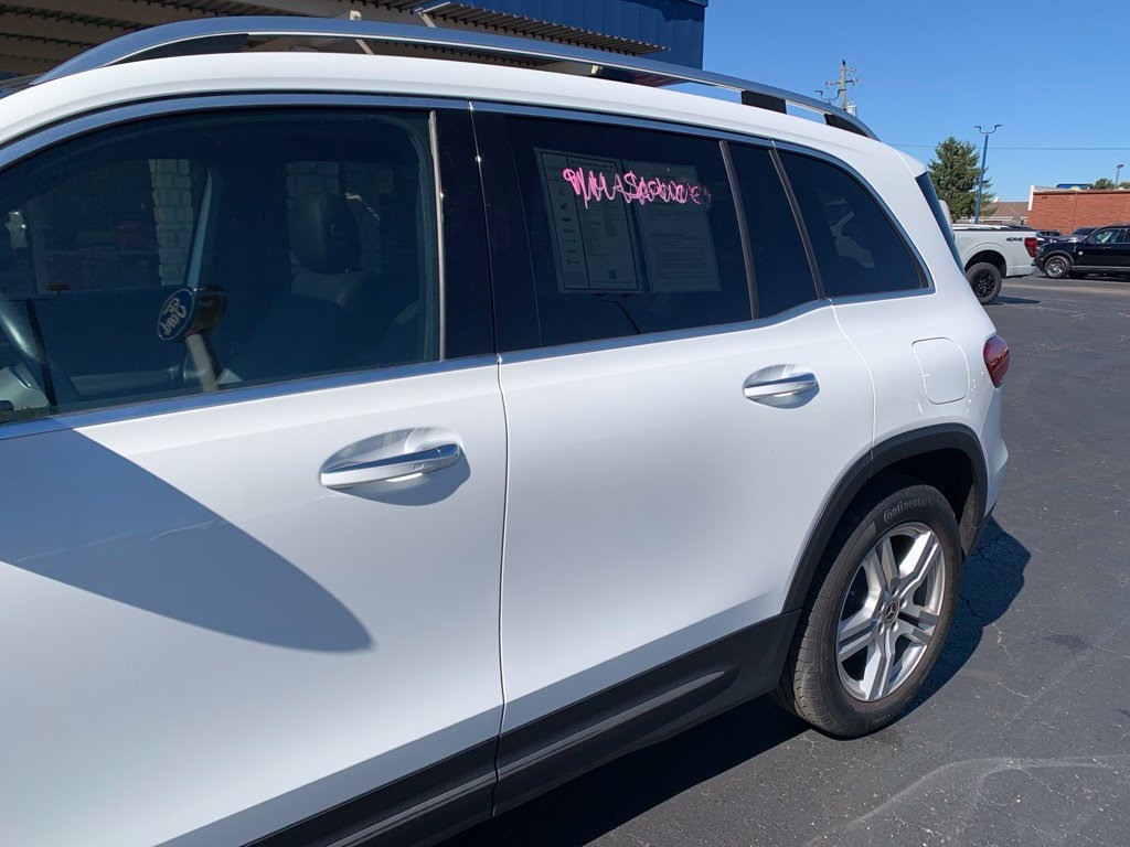 Used 2023 Mercedes-Benz GLB 250 4MATIC image 11