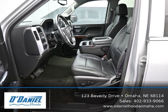 Used 2017 GMC Sierra 1500 SLT w/ SLT Preferred Package AWD/4WD image 25