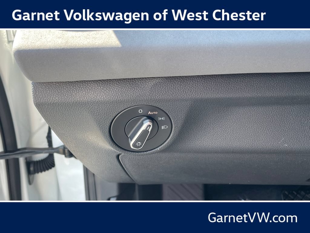 New 2026 Volkswagen Jetta SE FWD image 16