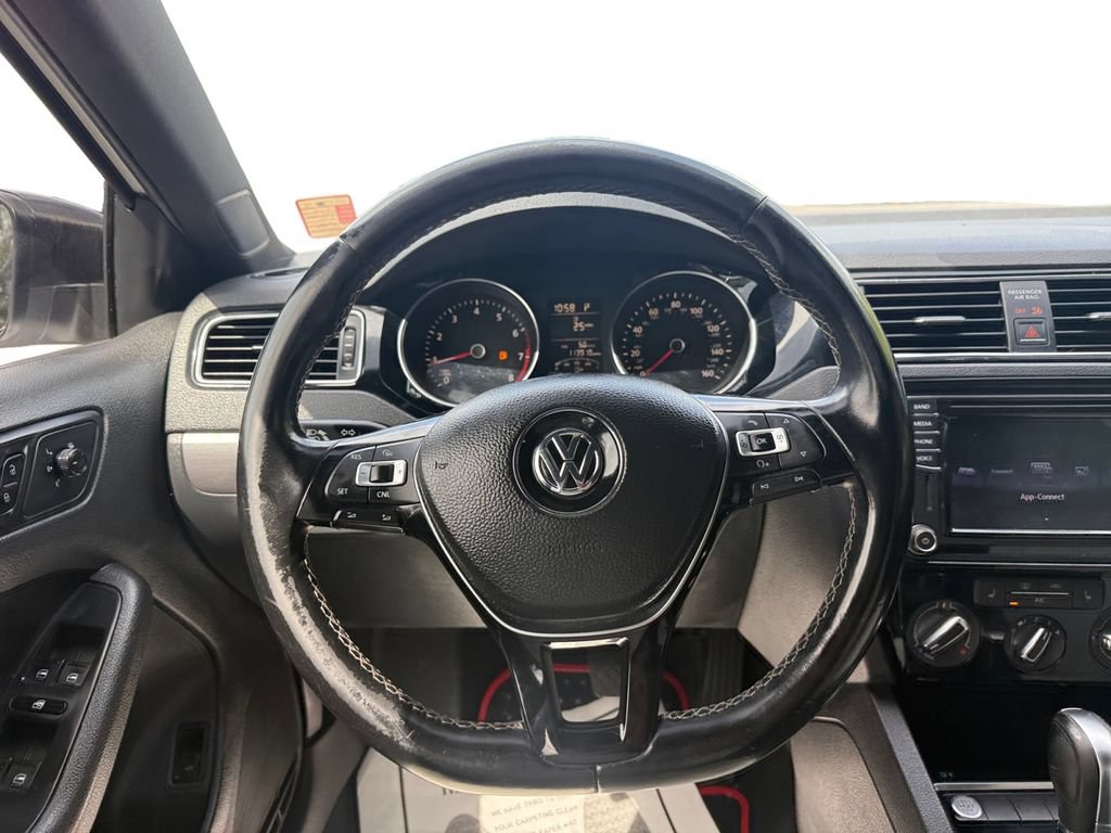 Used 2016 Volkswagen Jetta Sport FWD image 12