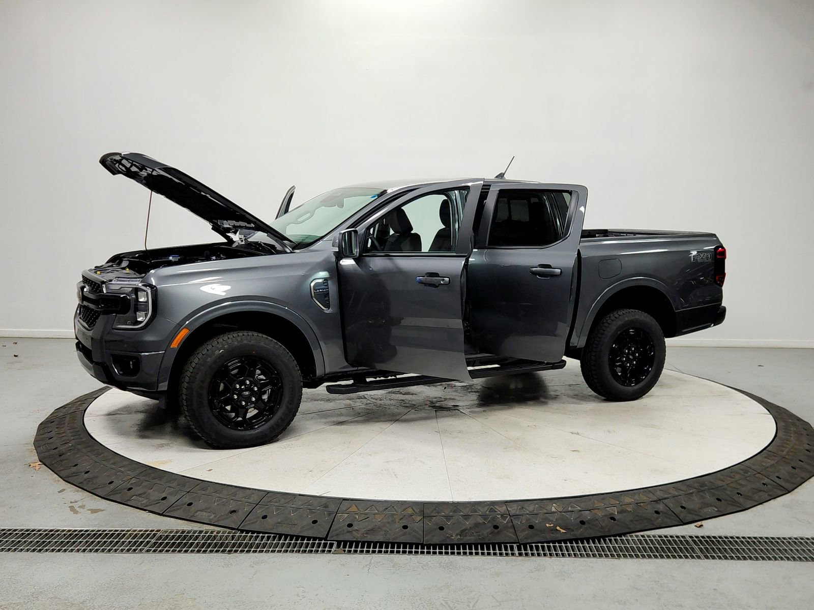 New 2025 Ford Ranger Lariat w/ FX4 Off-Road Package image 11