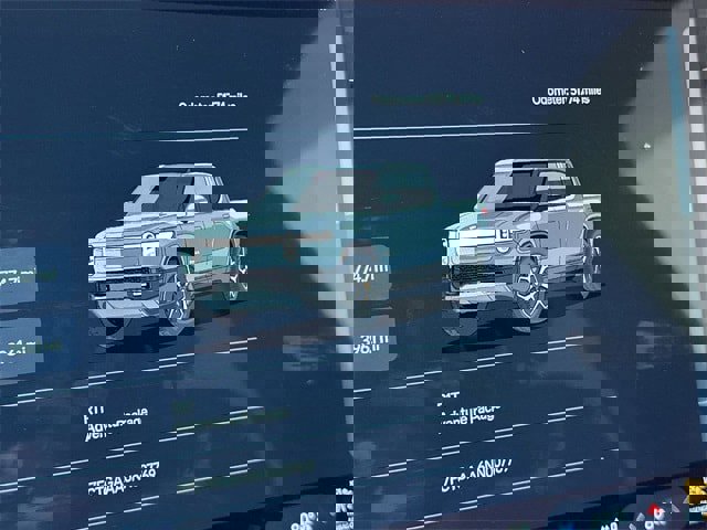 Used 2022 Rivian R1T Adventure image 12