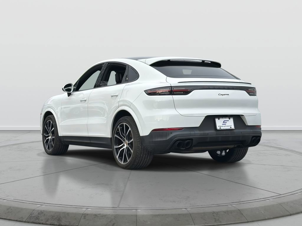 Used 2023 Porsche Cayenne Platinum Edition image 5
