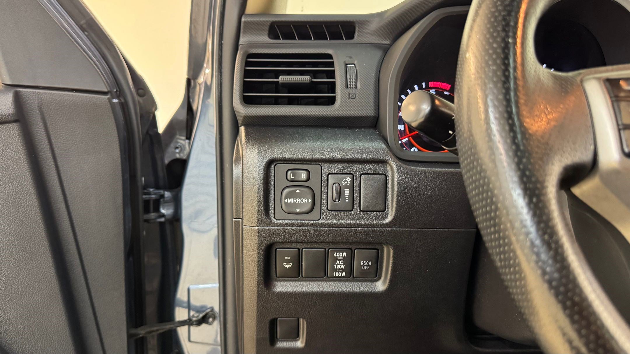 Used 2013 Toyota 4Runner Limited image 39