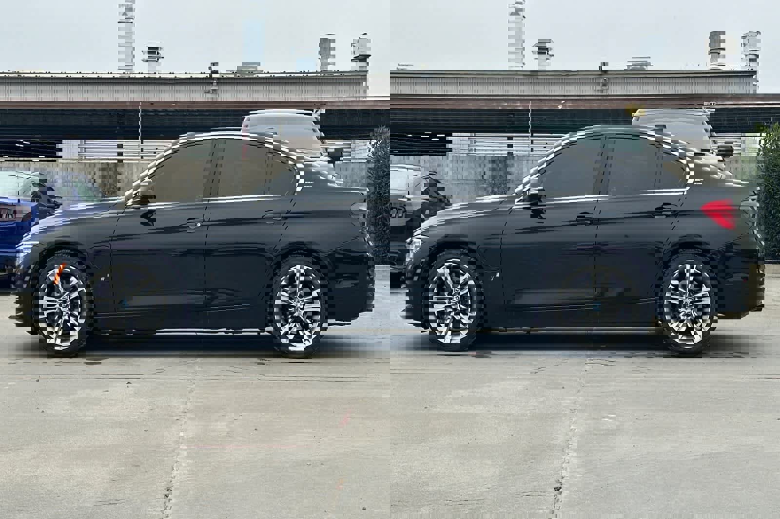 Used 2018 BMW 330e w/ Convenience Package image 6