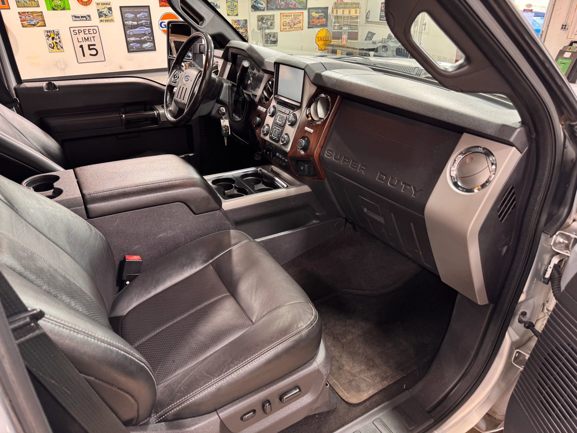 Used 2015 Ford F350 Lariat w/ Lariat Ultimate Package image 20