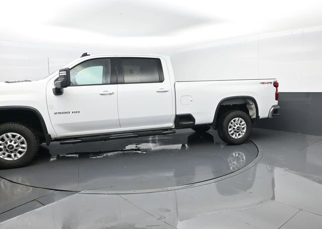 Used 2025 Chevrolet Silverado 2500 LT w/ Convenience Package AWD/4WD image 5