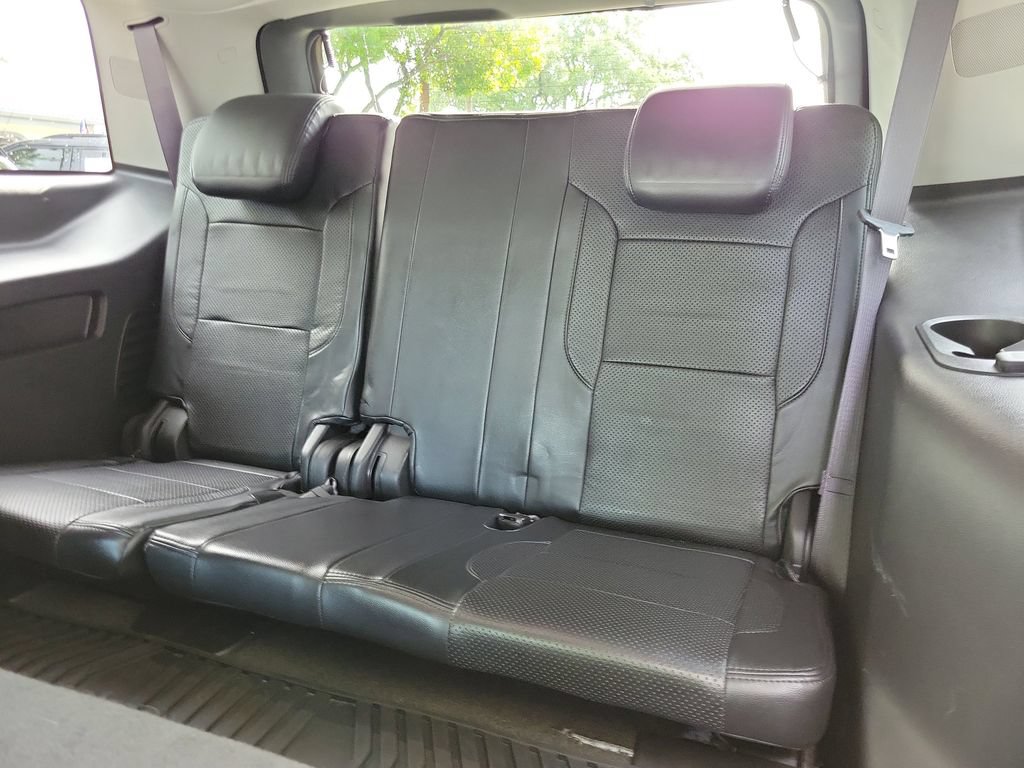 Used 2017 GMC Yukon SLE w/ SLE Value Package RWD image 11