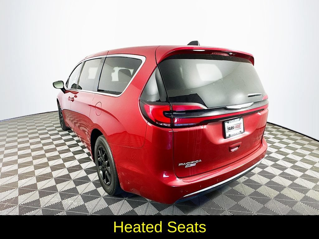 Used 2025 Chrysler Pacifica Select FWD image 7