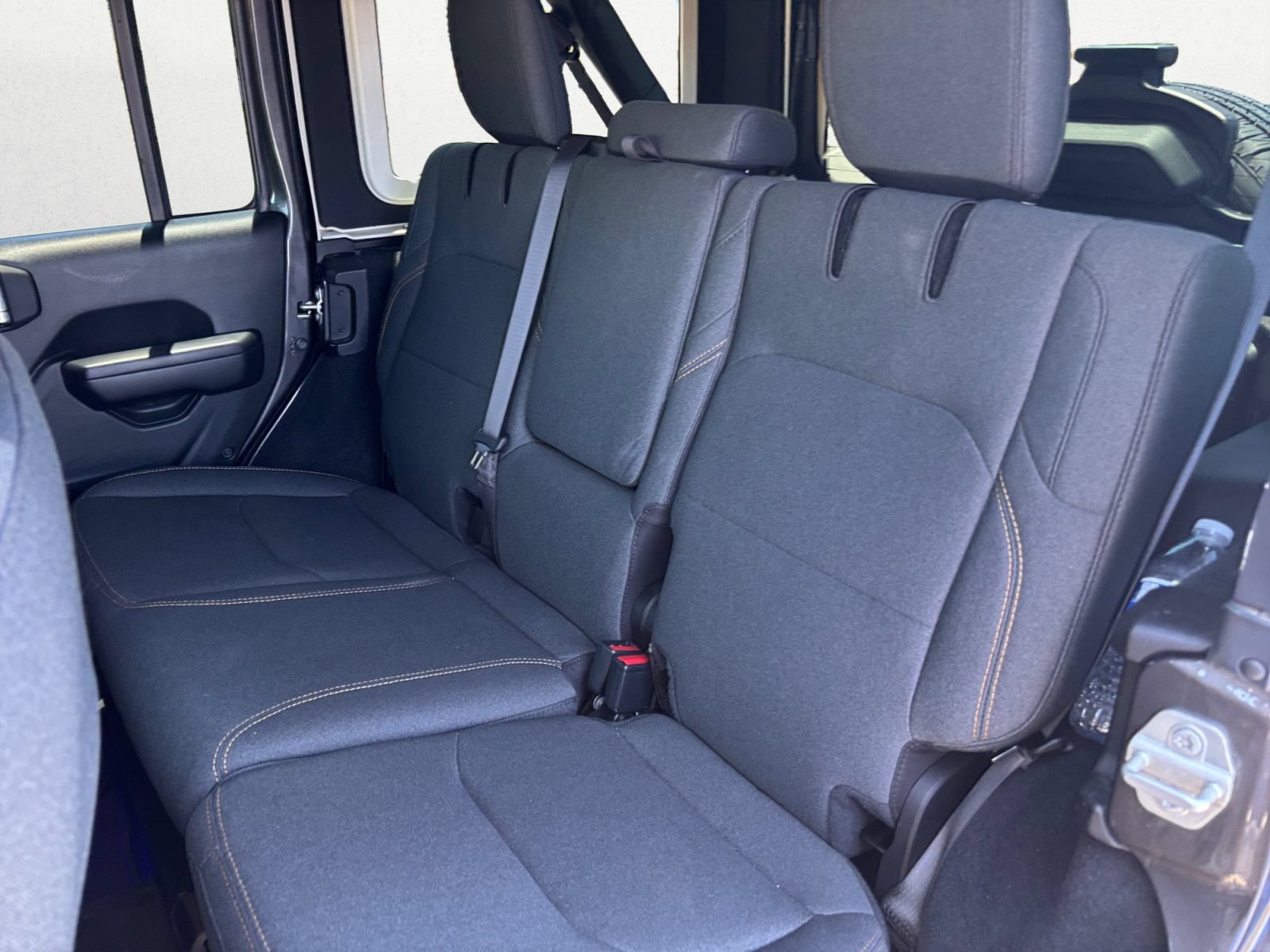 Used 2024 Jeep Wrangler Unlimited AWD/4WD image 11