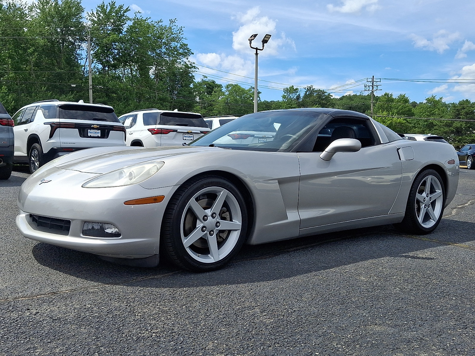 Used 2005 Chevrolet Corvette Coupe w/ Preferred Equipment Group RWD image 3