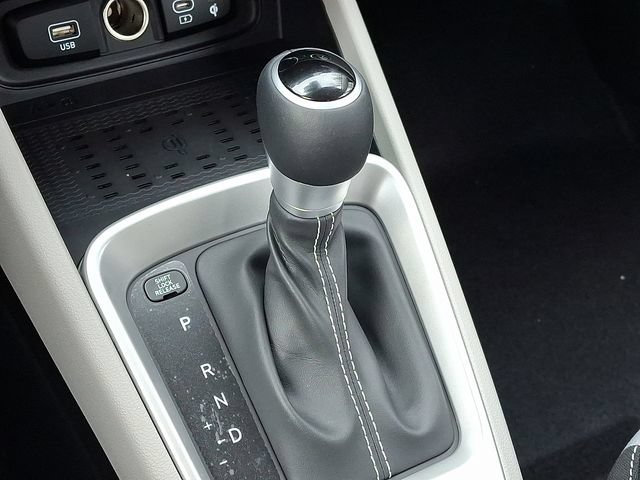 New 2026 Hyundai Venue SEL FWD image 17