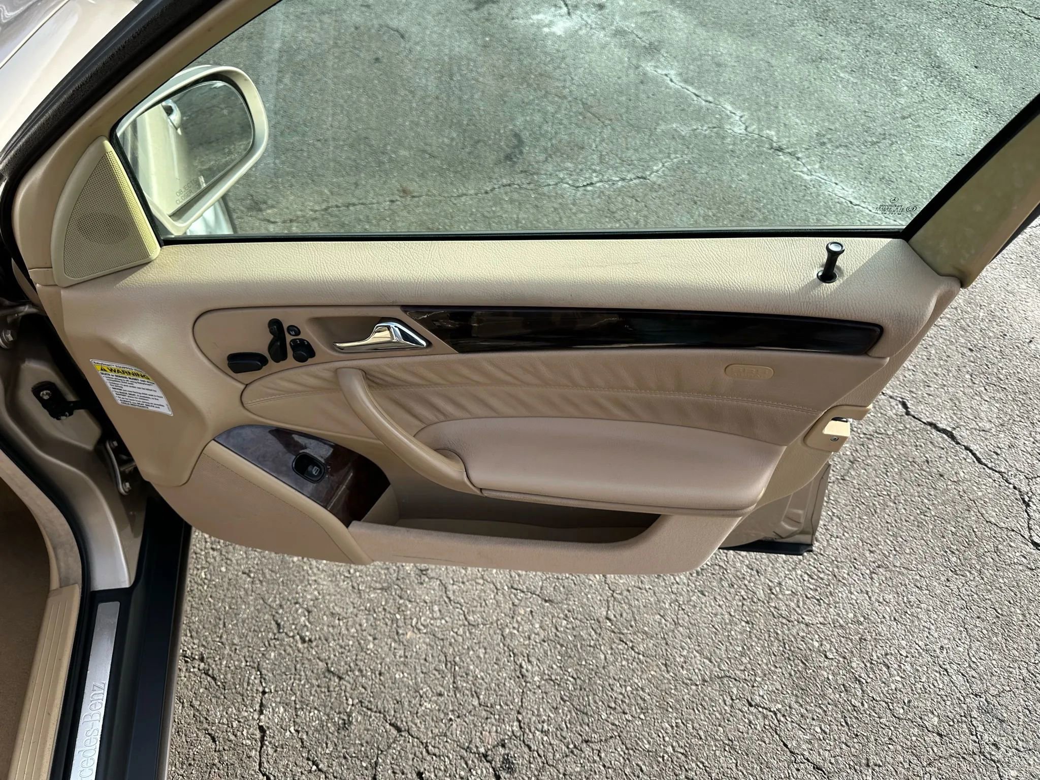 Used 2001 Mercedes-Benz C 320 C 320 Sedan 4D image 32