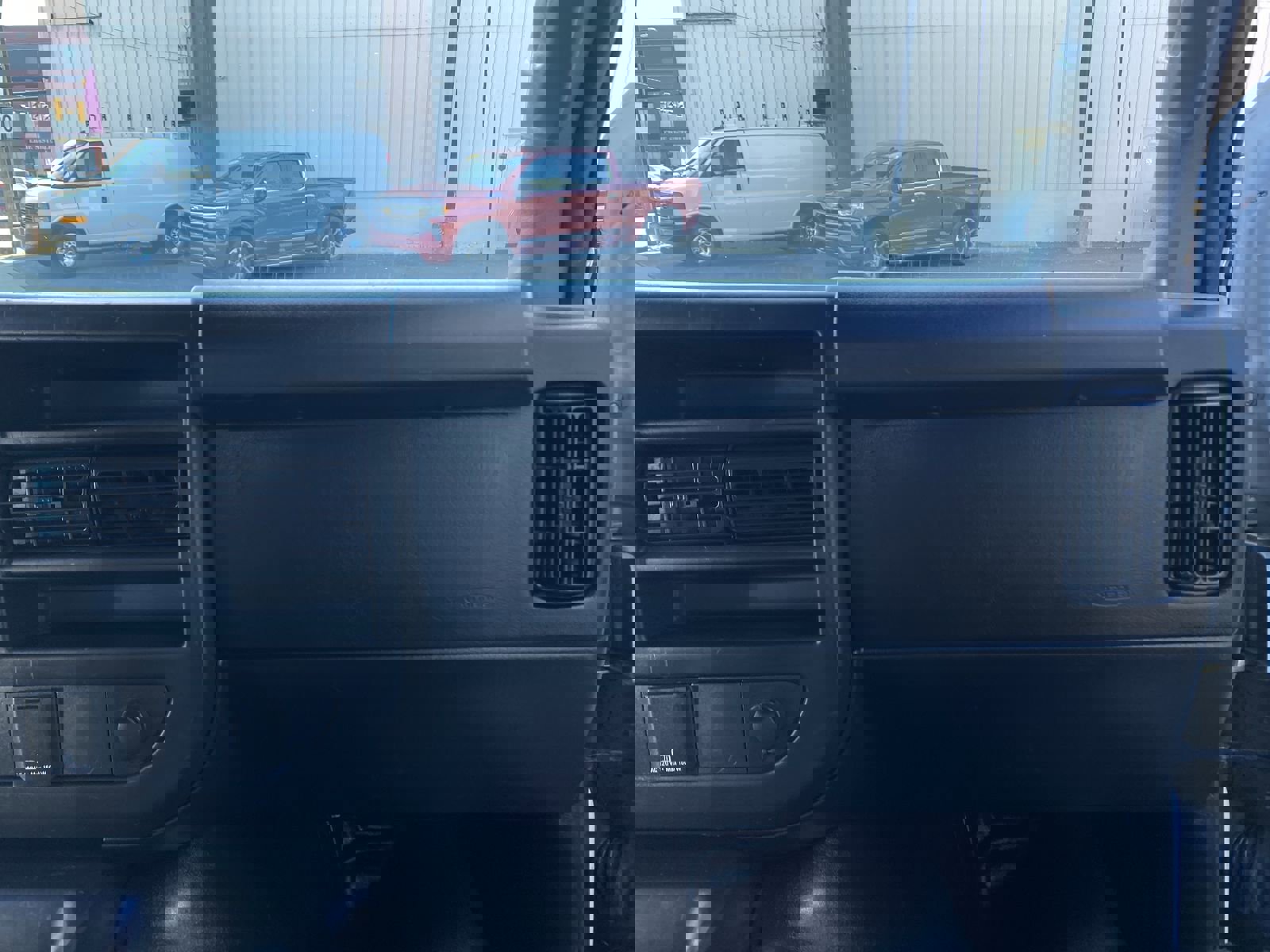 Used 2018 Chevrolet Express 2500 w/ Driver Convenience Package image 77