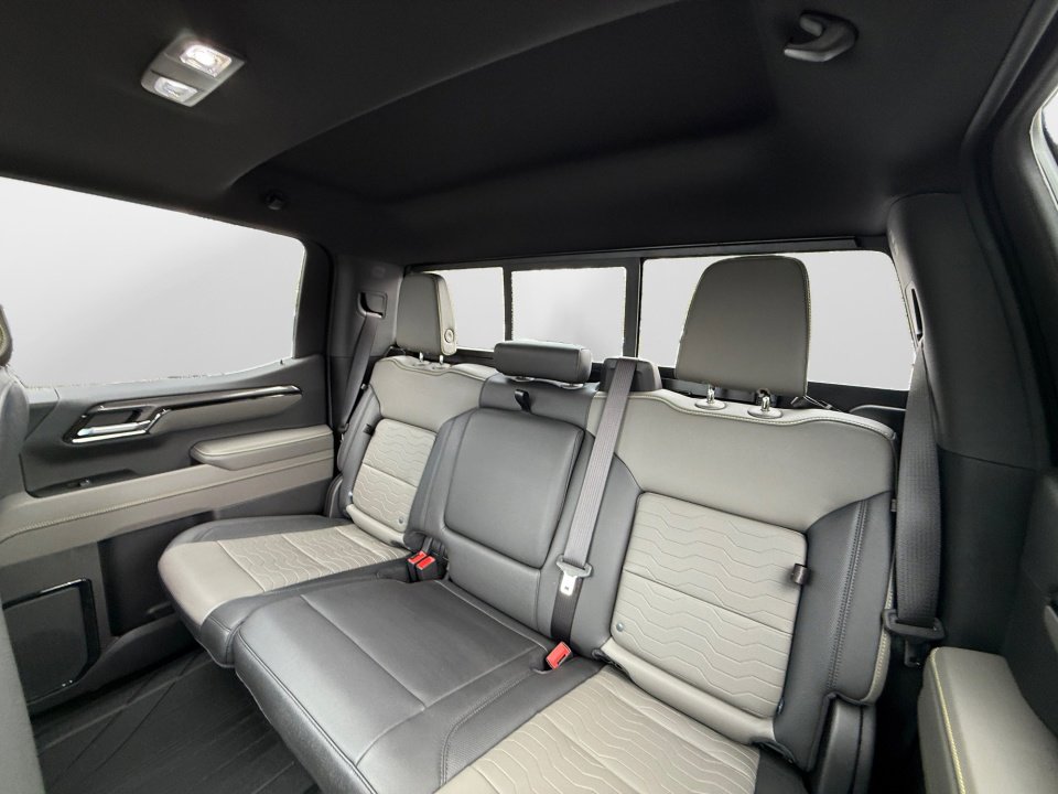 Used 2025 Chevrolet Silverado 1500 ZR2 w/ Technology Package image 12