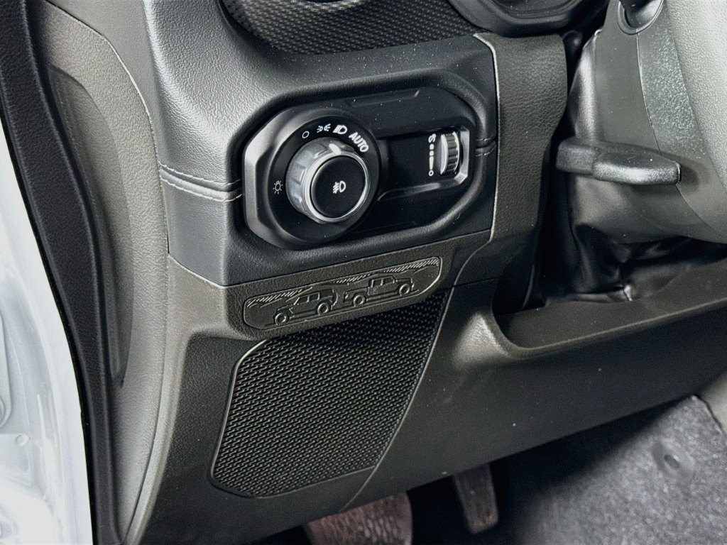 Used 2024 Jeep Wrangler Unlimited Rubicon AWD/4WD image 10