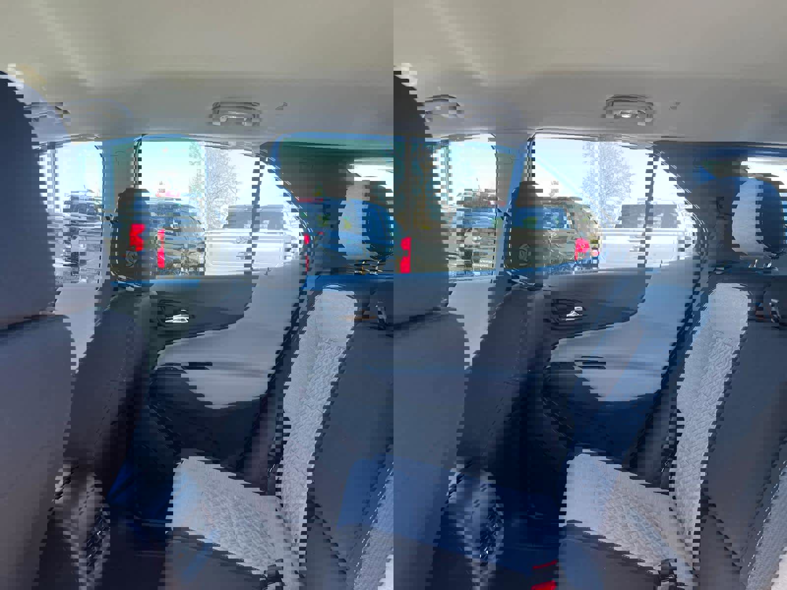 Certified 2023 Chevrolet Equinox LS w/ Driver Confidence II Package image 29