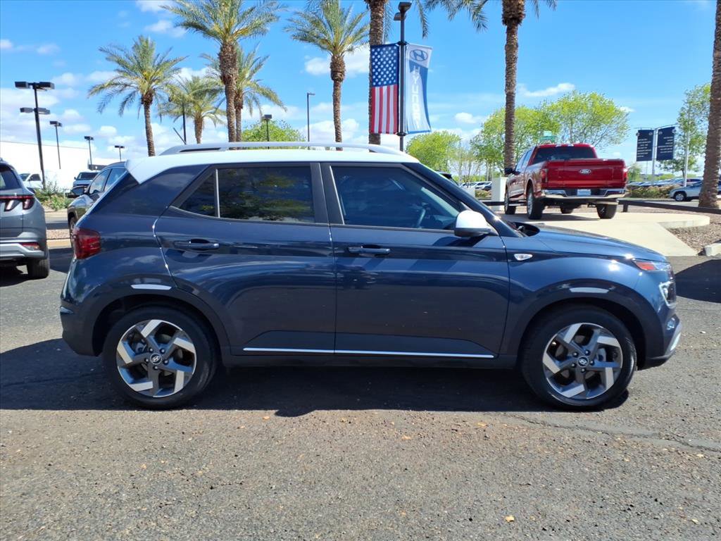 Certified 2025 Hyundai Venue Limited image 4