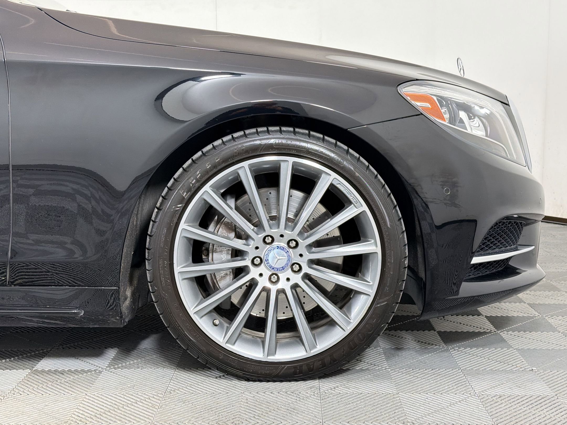 Used 2014 Mercedes-Benz S 550 Sedan image 14
