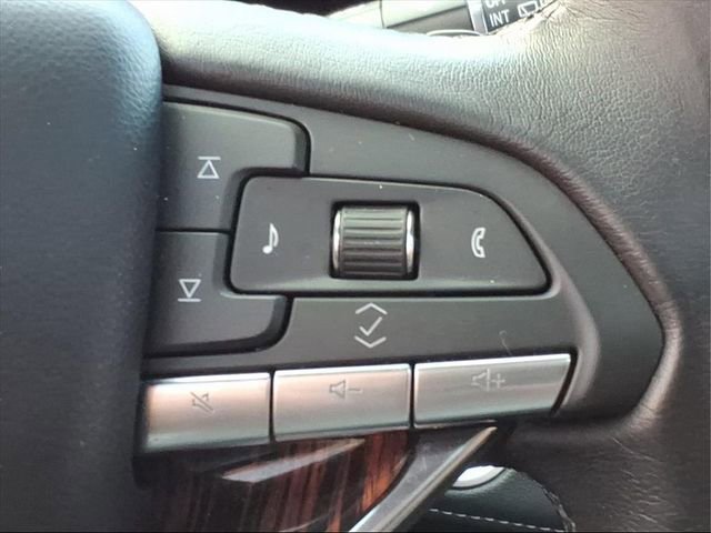 Used 2024 Cadillac Escalade ESV Premium Luxury w/ Performance Package image 29