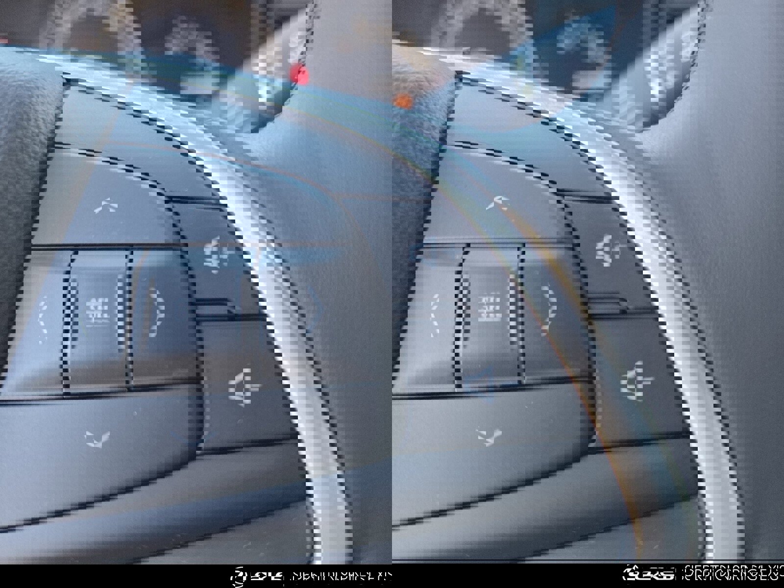 Used 2018 Cadillac XT5 Luxury w/ Driver Awareness Package image 24