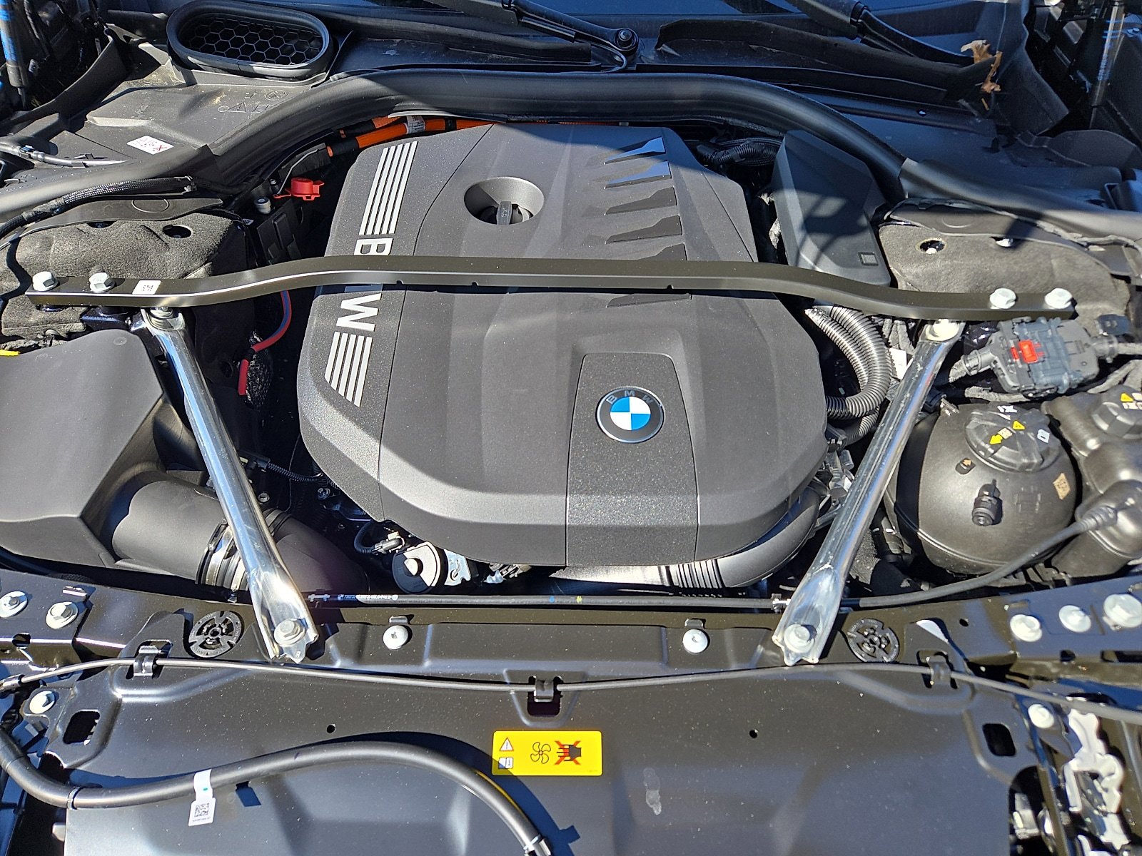 New 2026 BMW 750e xDrive AWD/4WD image 11