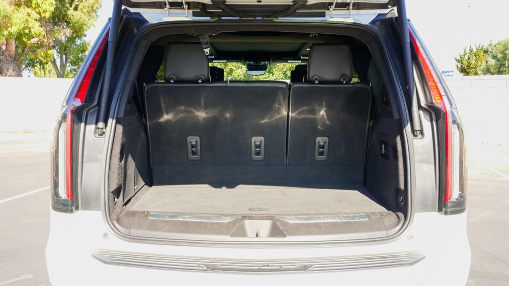 Used 2021 Cadillac Escalade Sport Platinum AWD/4WD image 9
