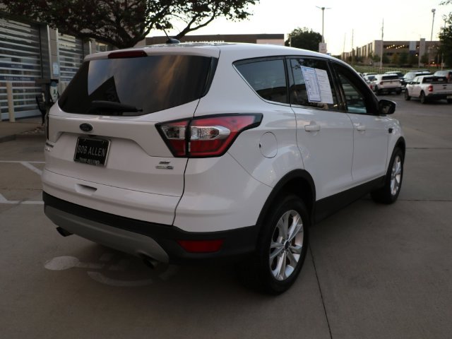 Used 2017 Ford Escape SE w/ SE Cold Weather Package AWD/4WD image 6