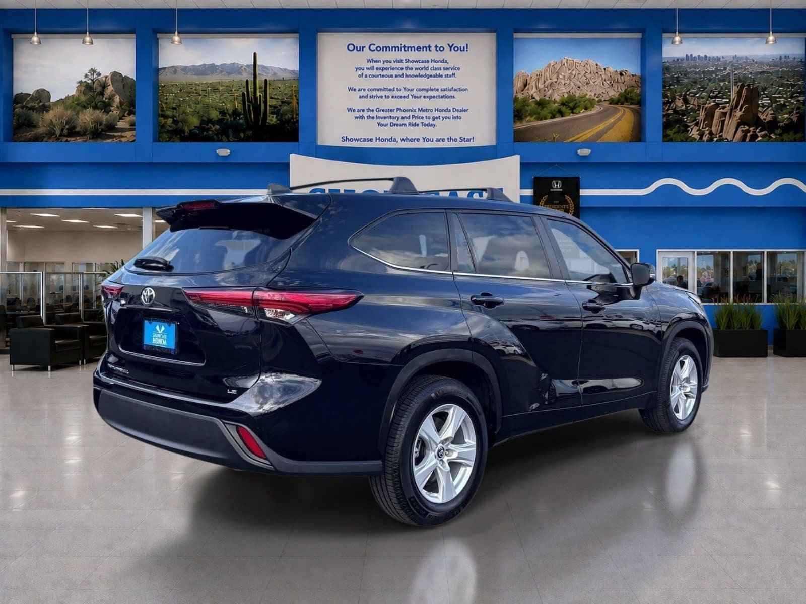 Used 2023 Toyota Highlander LE FWD image 8