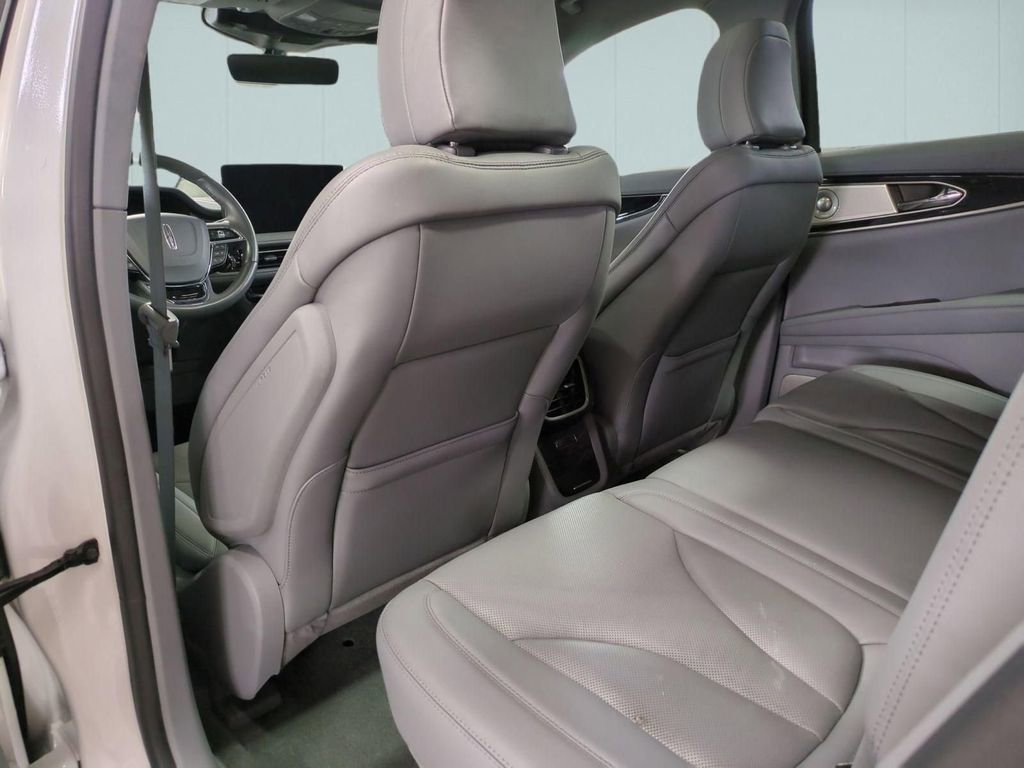 Certified 2022 Lincoln Nautilus Reserve w/ Equipment Group 202A image 28