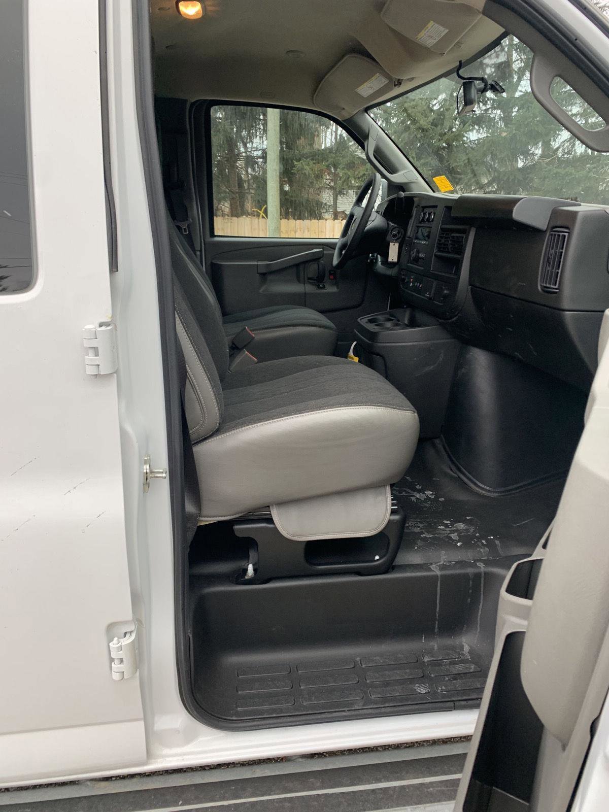 Used 2024 Chevrolet Express 2500 w/ Driver Convenience Package image 25