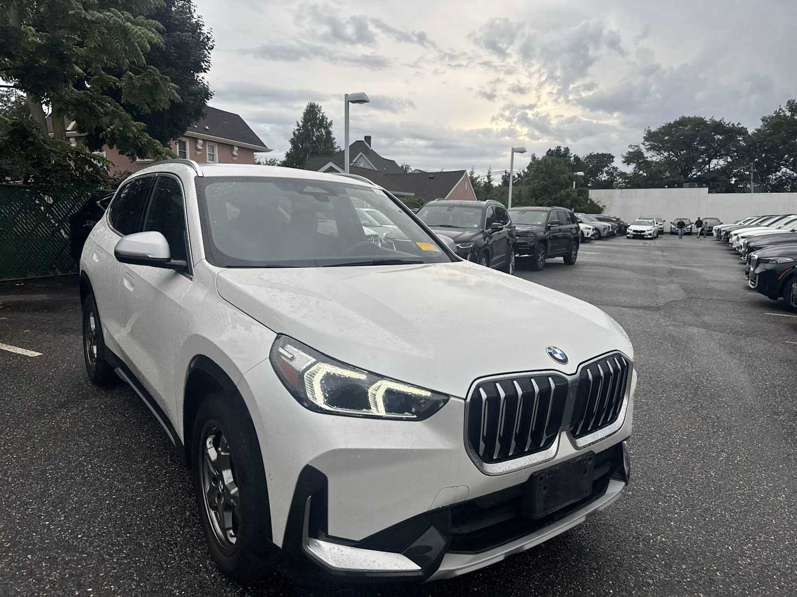 Used 2023 BMW X1 xDrive28i w/ Convenience Package AWD/4WD image 2