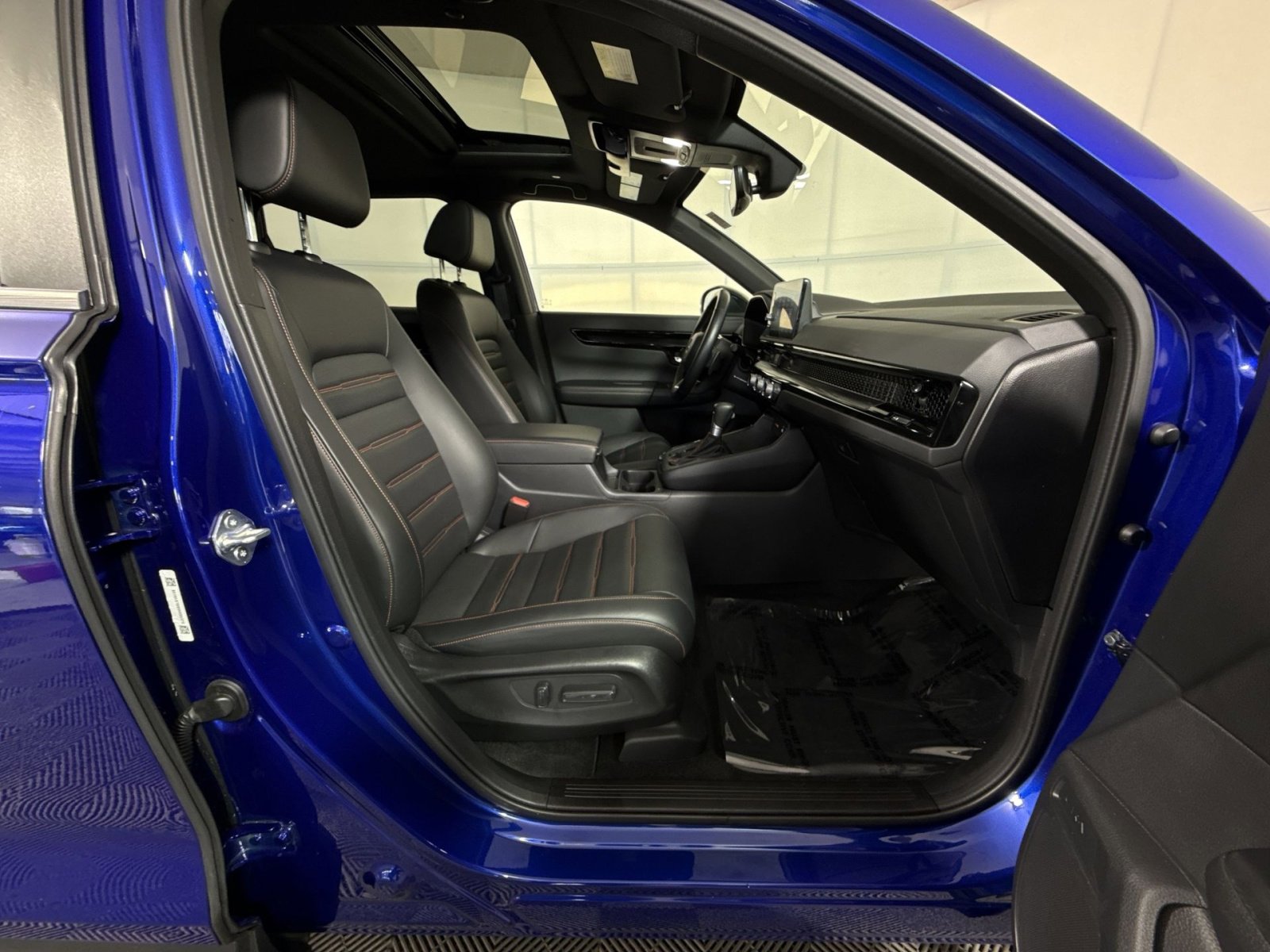 Used 2025 Honda CR-V Sport Touring image 27