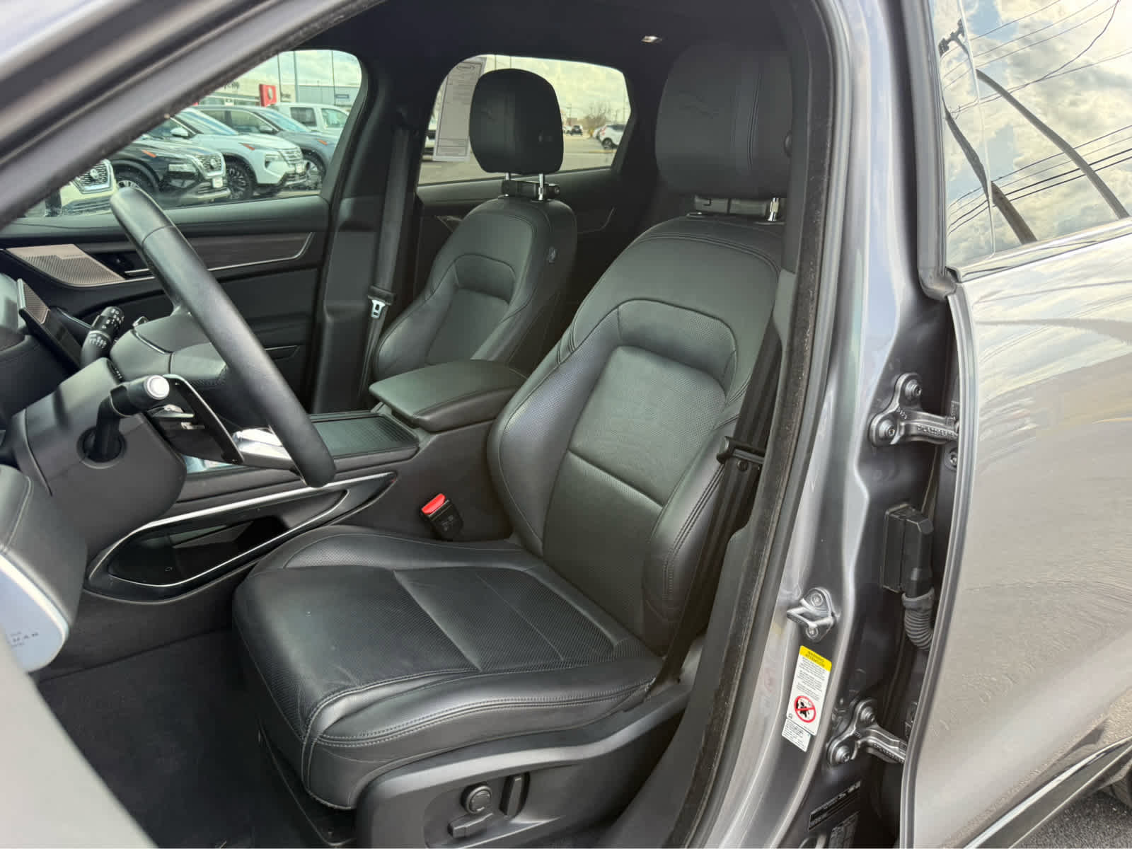 Used 2023 Jaguar F-PACE S image 11